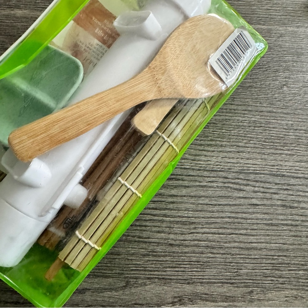 All-in-One Sushi Making Kit NEW - Picture 4 of 4